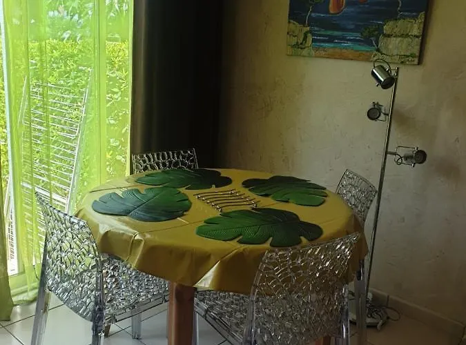Апартаменты Familial, Rez De Chaussee,piscine Et Parking Prives *